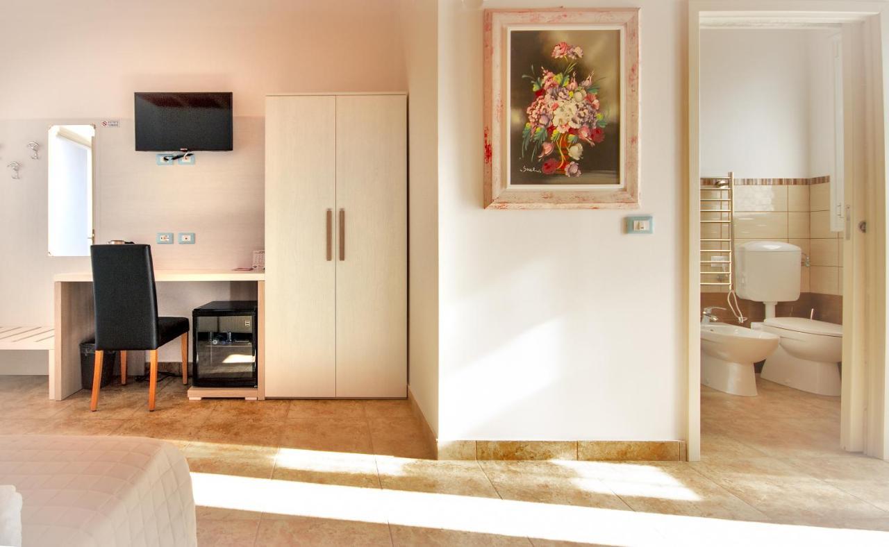 コマッキオ Il Sole Nel Mare - Lido Di Volano Bed & Breakfast エクステリア 写真