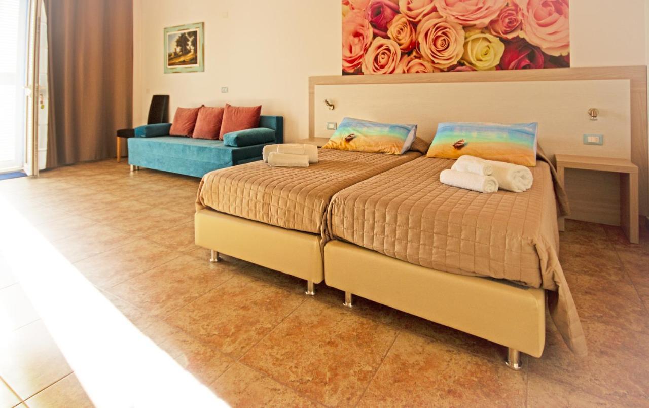 コマッキオ Il Sole Nel Mare - Lido Di Volano Bed & Breakfast エクステリア 写真