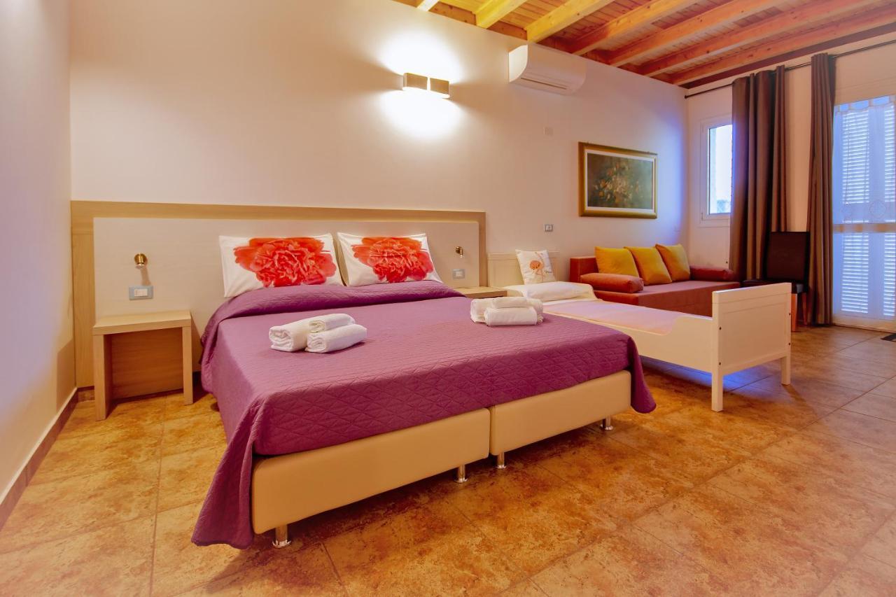 コマッキオ Il Sole Nel Mare - Lido Di Volano Bed & Breakfast エクステリア 写真