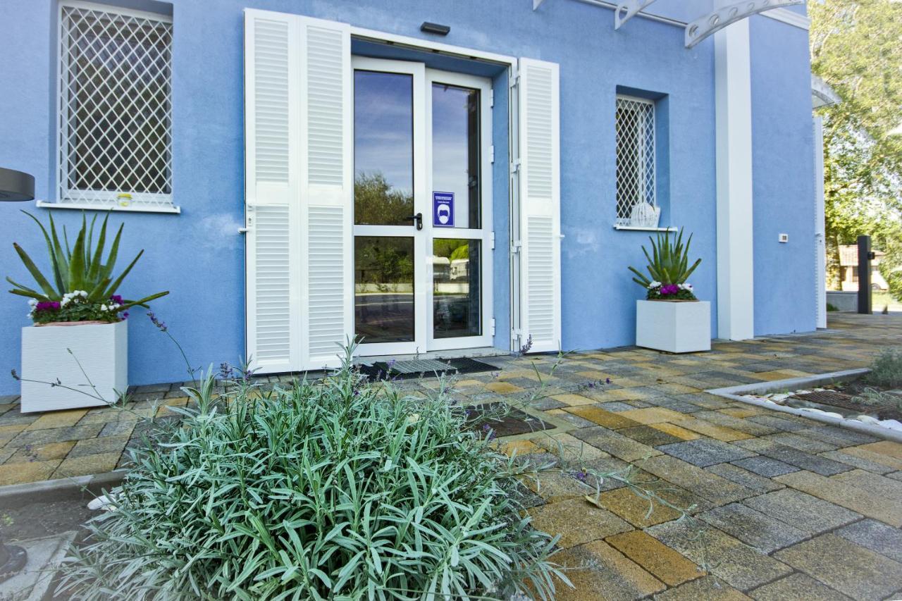 コマッキオ Il Sole Nel Mare - Lido Di Volano Bed & Breakfast エクステリア 写真